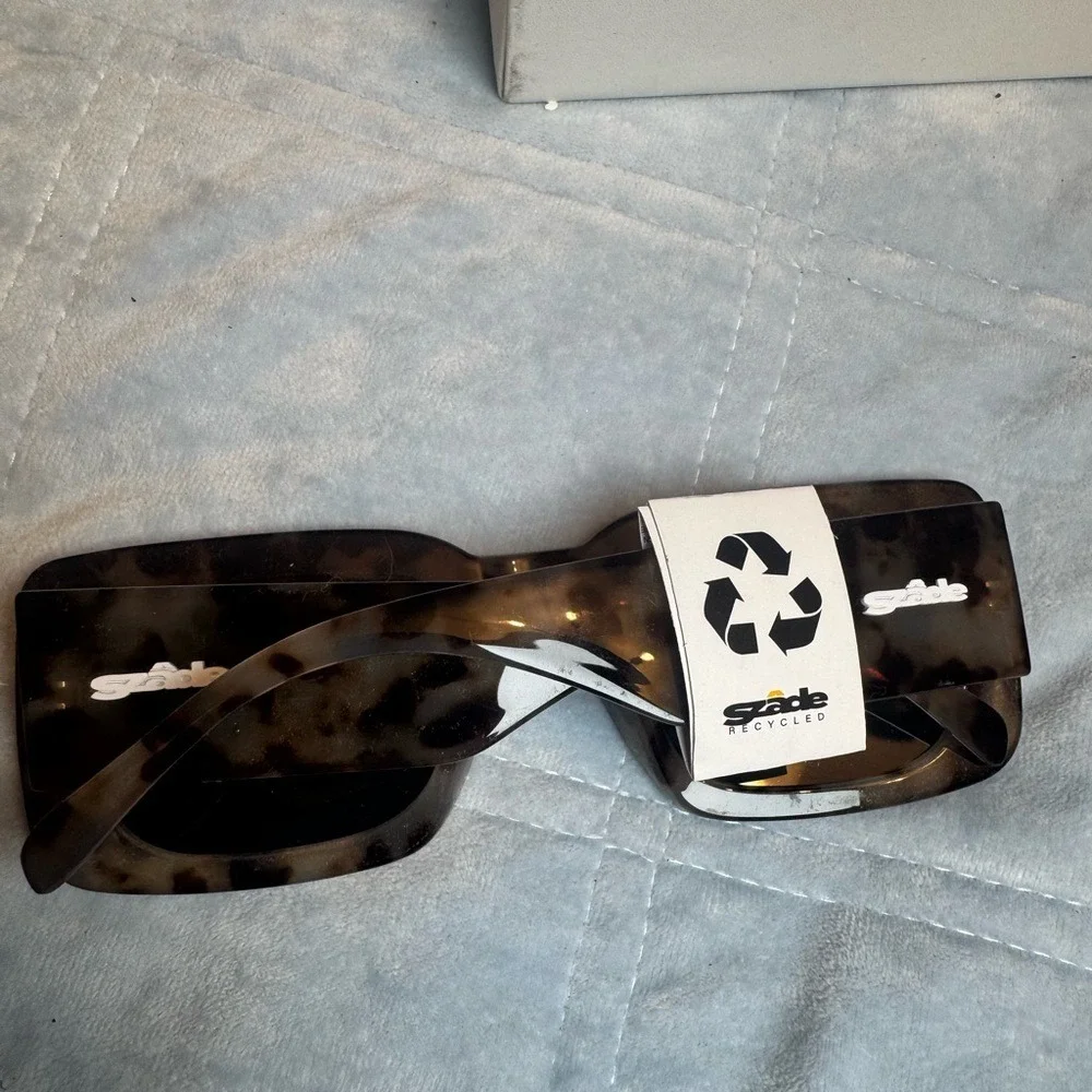 Tortoiseshell Rectangular Women's Sunglasses - Brown